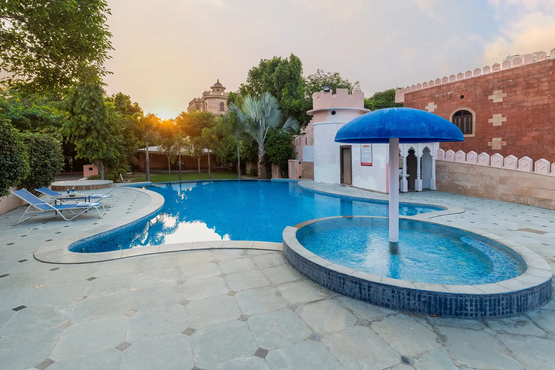 top rated hotels in pushkar