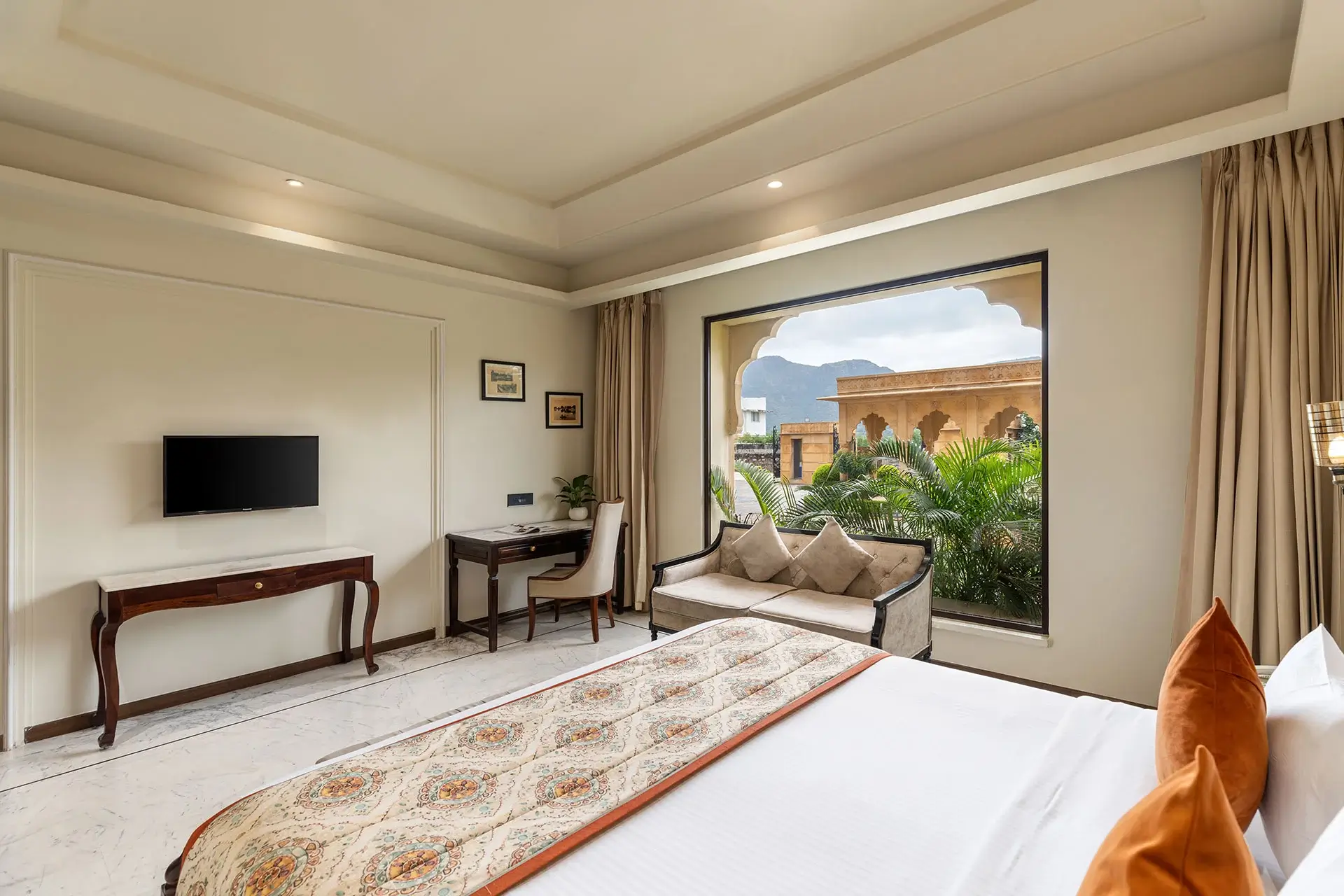 luxury hotel in Pushkar
