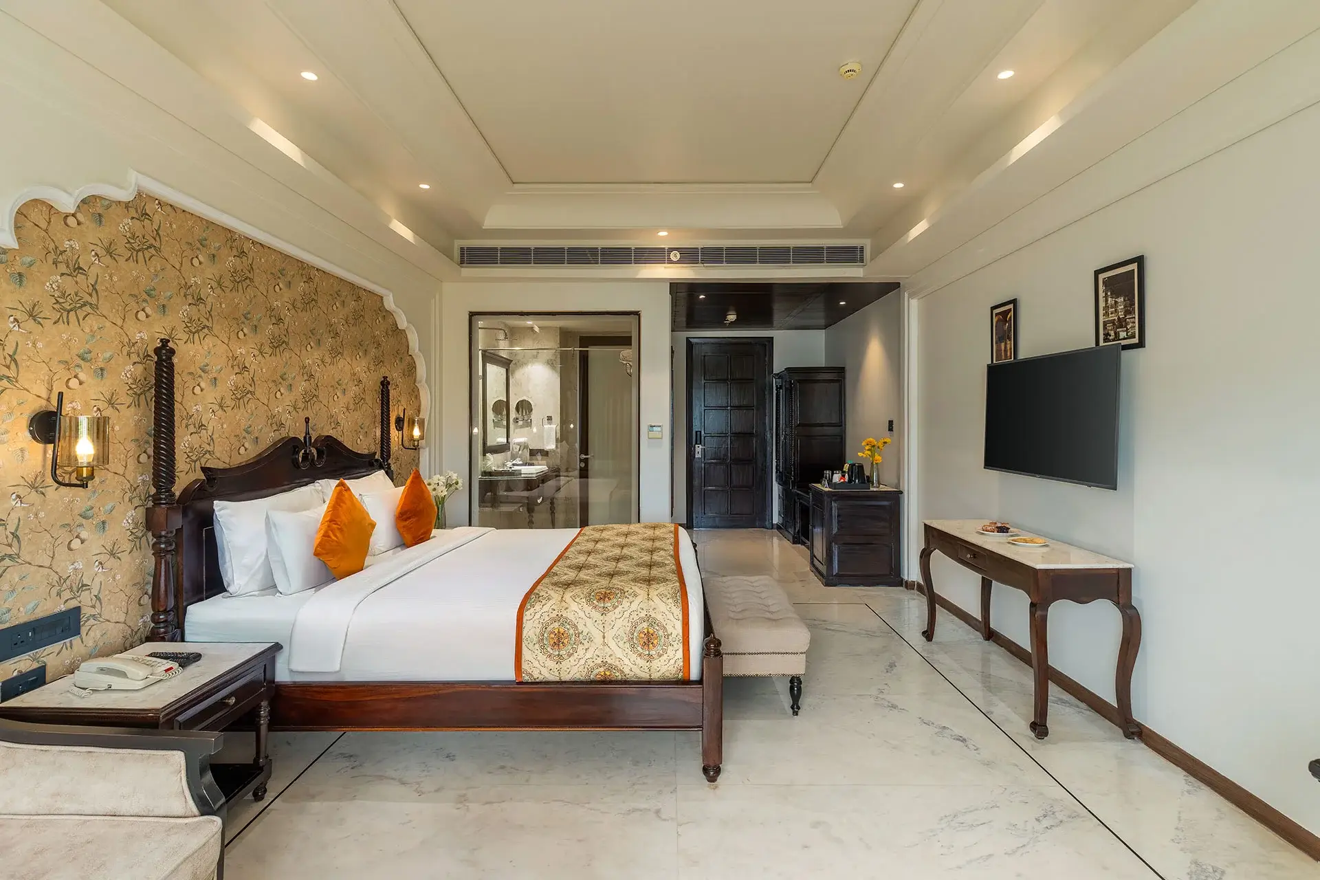 hotels near Pushkar temple