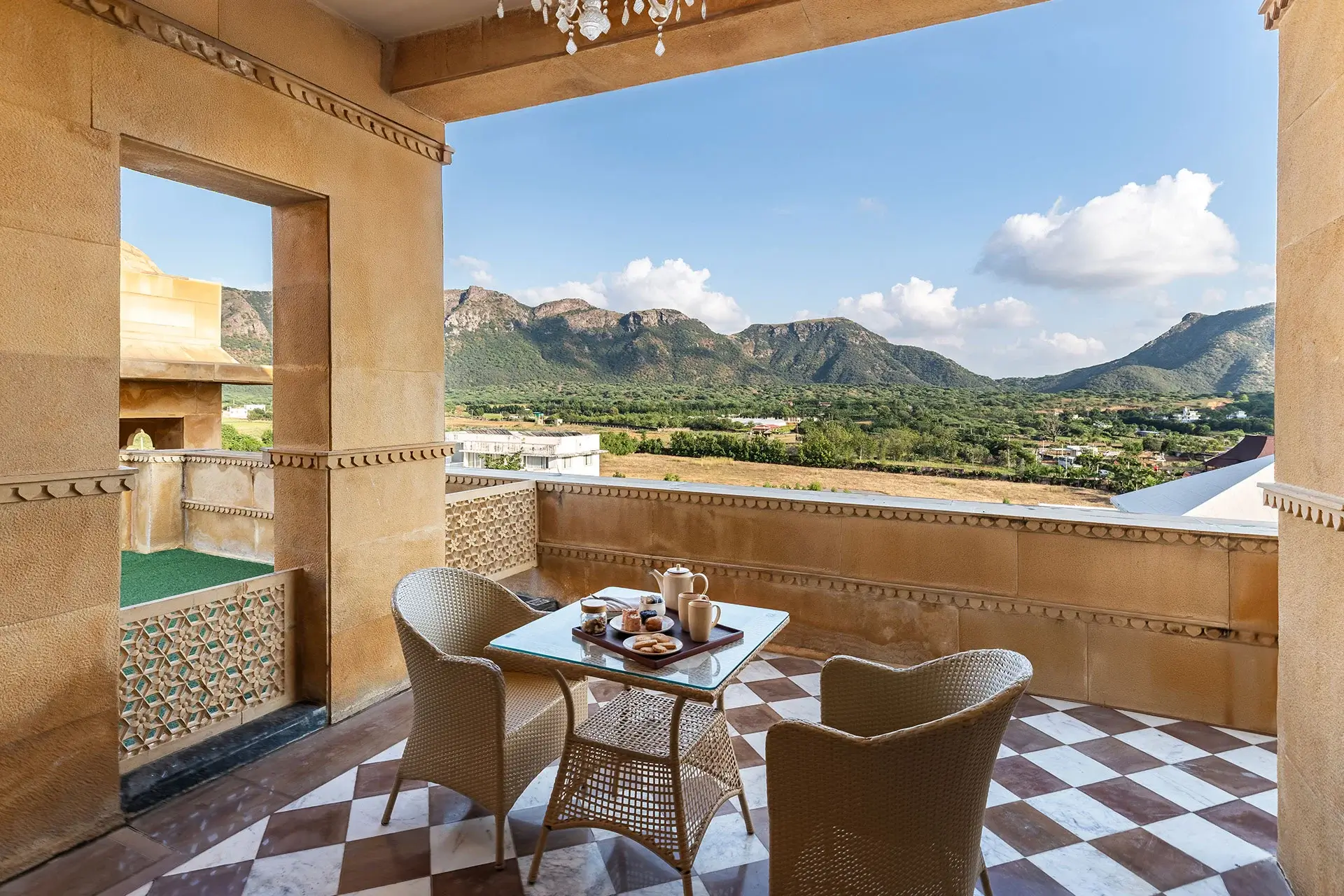 top rated hotels in pushkar