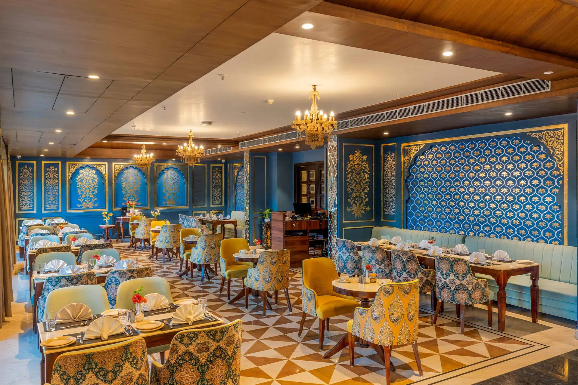 best luxury hotel in pushkar
