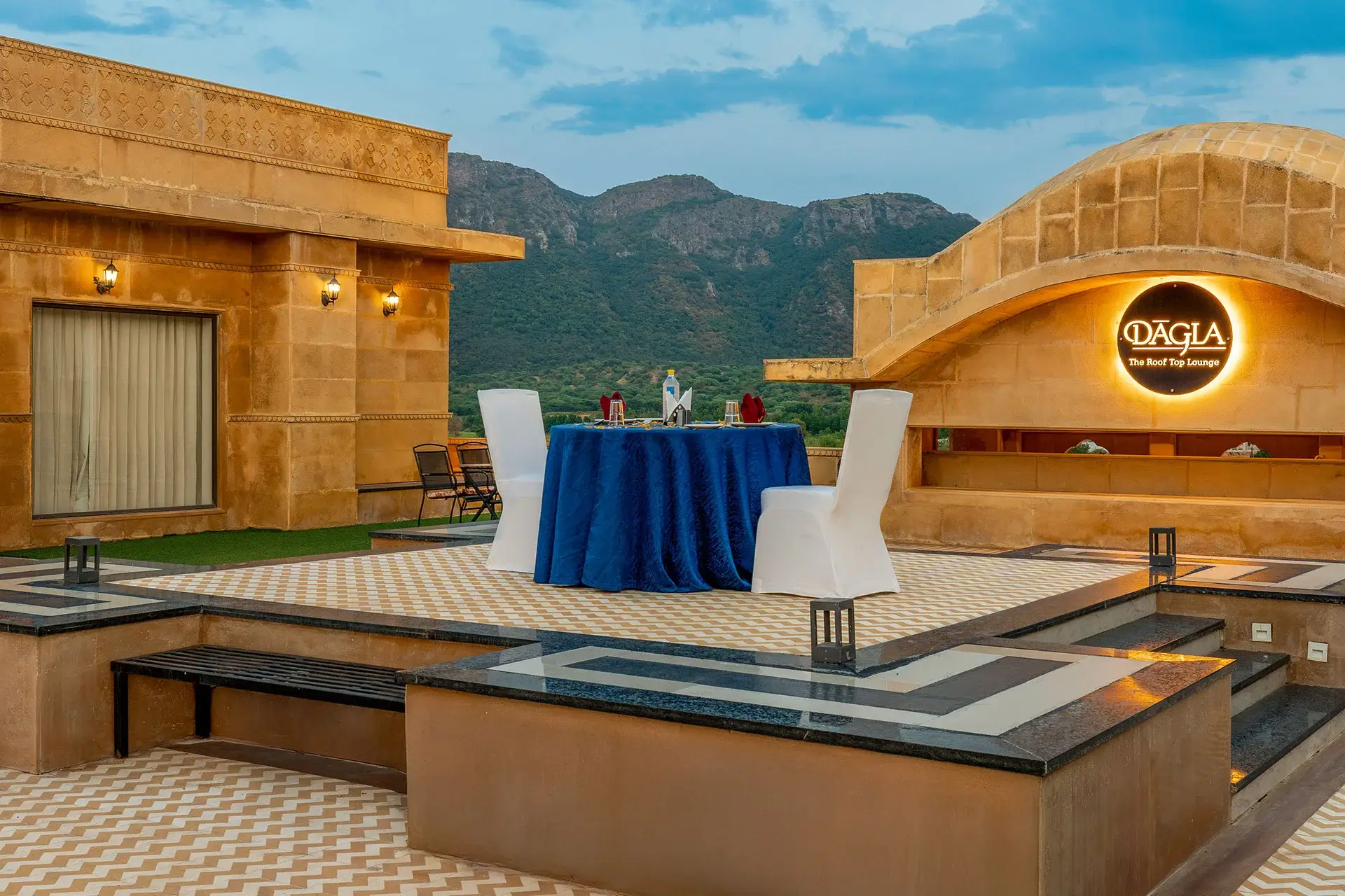 couple friendly hotel in Pushkar